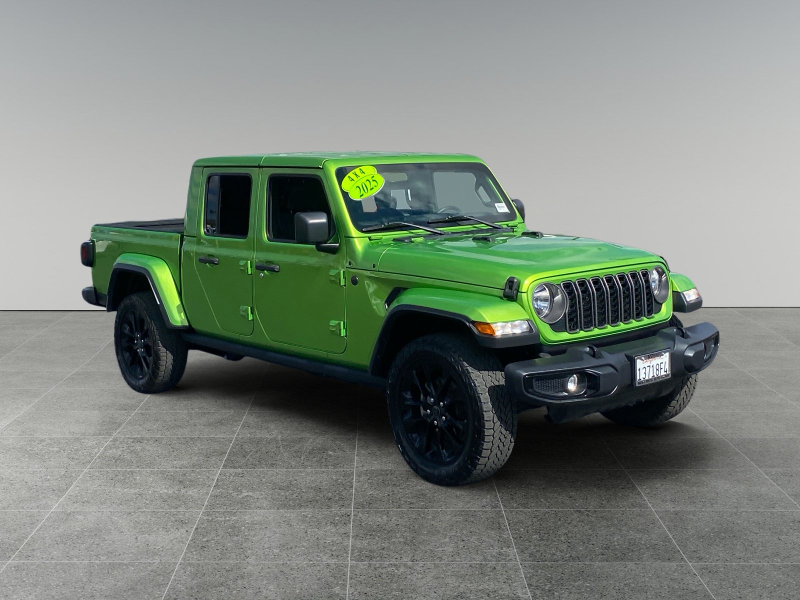 Used 2025 Jeep Gladiator Sport AWD/4WD image 7
