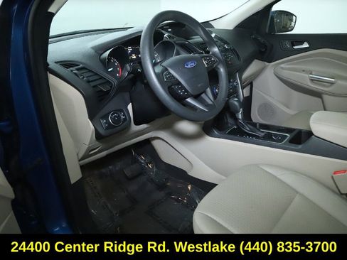 Used 2017 Ford Escape SE image 19