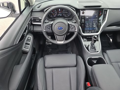 Used 2025 Subaru Outback Limited AWD/4WD image 3