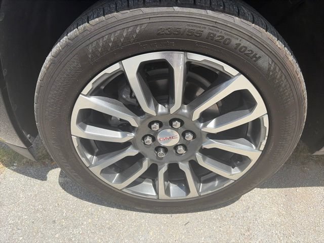 Used 2021 GMC Acadia Denali w/ Denali Technology Package FWD image 10