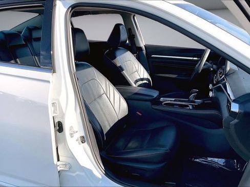 Certified 2023 Nissan Altima 2.5 SR w/ SR Premium Package image 28