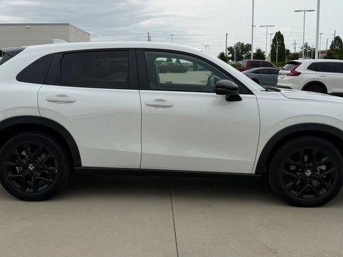 Used 2024 Honda HR-V Sport image 6