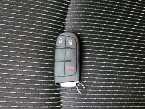 Used 2020 Dodge Journey SE w/ SE Popular Equipment Group FWD image 32