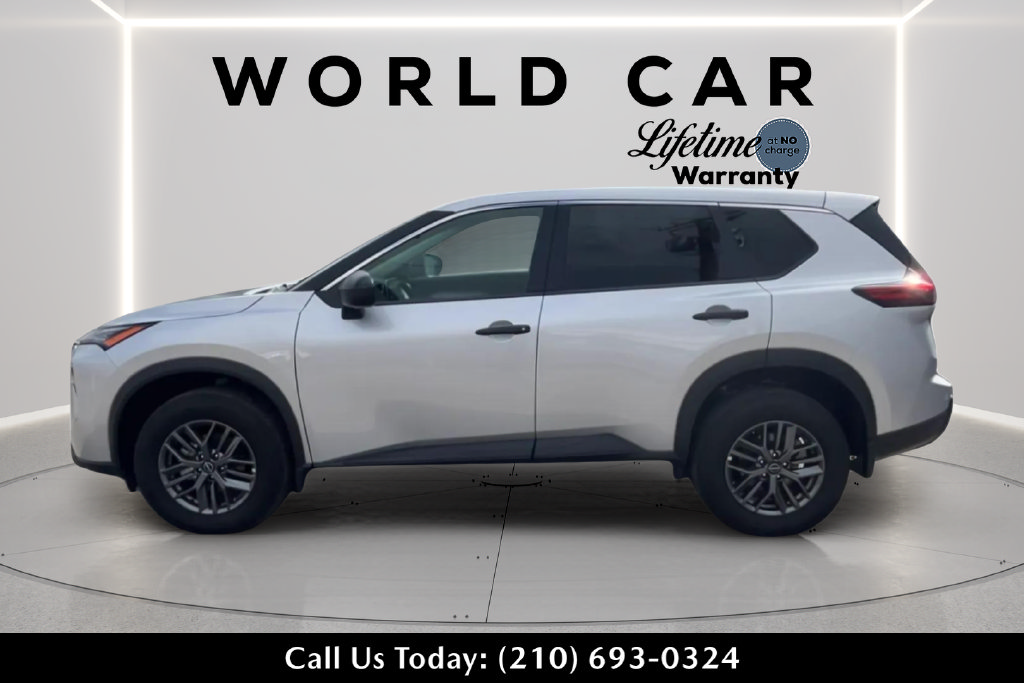 Used 2025 Nissan Rogue S FWD image 6