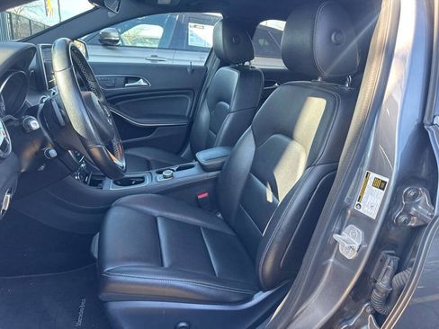 Used 2017 Mercedes-Benz GLA 250 4MATIC image 3