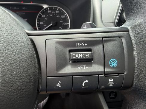 Used 2024 Nissan Rogue SV FWD image 16