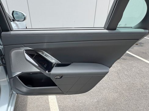 Used 2023 BMW 740i w/ Parking Assistance Package RWD image 55