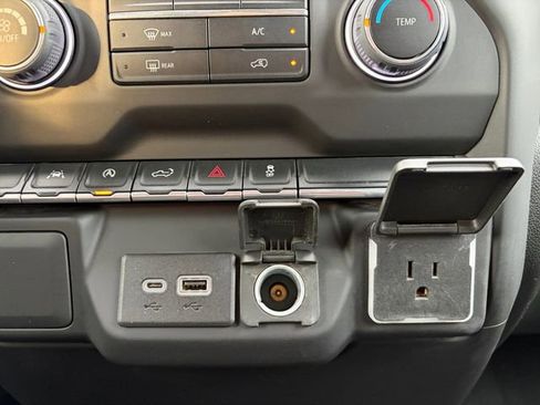 Used 2022 Chevrolet Silverado 1500 Custom image 25