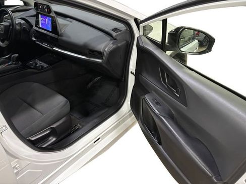Used 2023 Toyota Prius LE AWD/4WD image 11