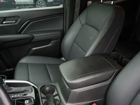 Used 2024 Chevrolet Colorado LT w/ LT Convenience Package III AWD/4WD image 22