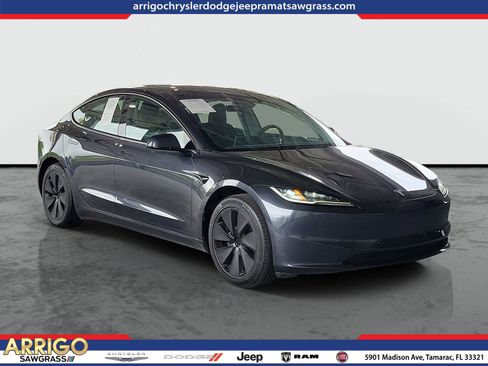 Used 2025 Tesla Model 3 Long Range RWD image 1
