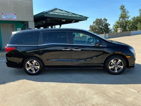 Used 2018 Honda Odyssey Touring image 9