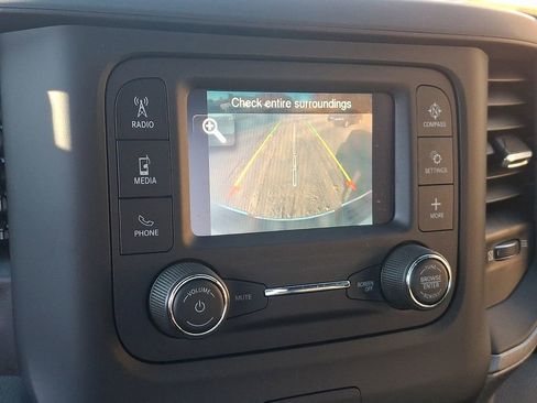 Used 2024 RAM 2500 Tradesman w/ Chrome Appearance Group image 17