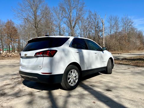 Used 2024 Chevrolet Equinox LT w/ LPO, Floor Liner Package image 7