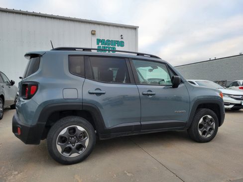 Used 2018 Jeep Renegade Sport w/ Power & Air Group image 7
