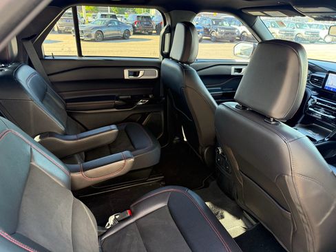 Used 2023 Ford Explorer ST-Line w/ Class IV Trailer Tow Package AWD/4WD image 9