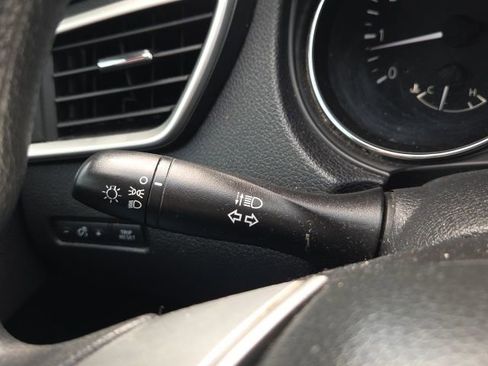 Used 2014 Nissan Rogue S image 37