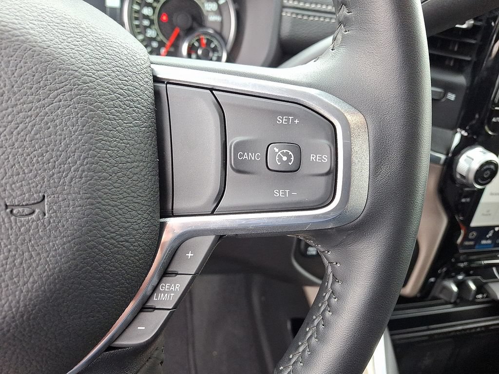 Used 2024 RAM 3500 Laramie AWD/4WD image 22