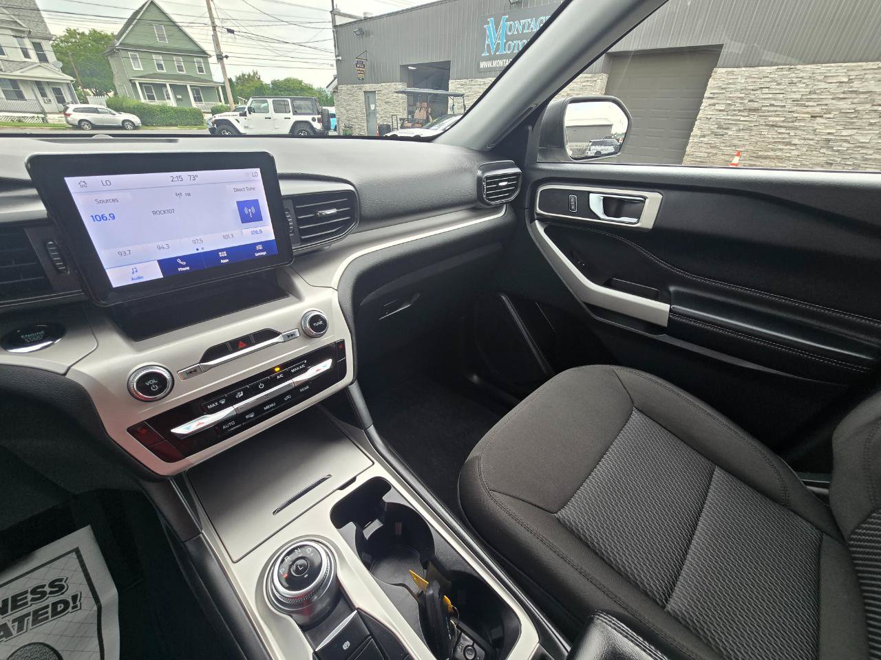 Used 2024 Ford Explorer XLT w/ Class IV Trailer Tow Package AWD/4WD image 11