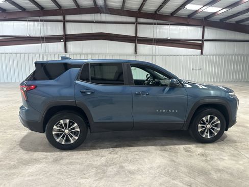 Used 2025 Chevrolet Equinox LT FWD image 6