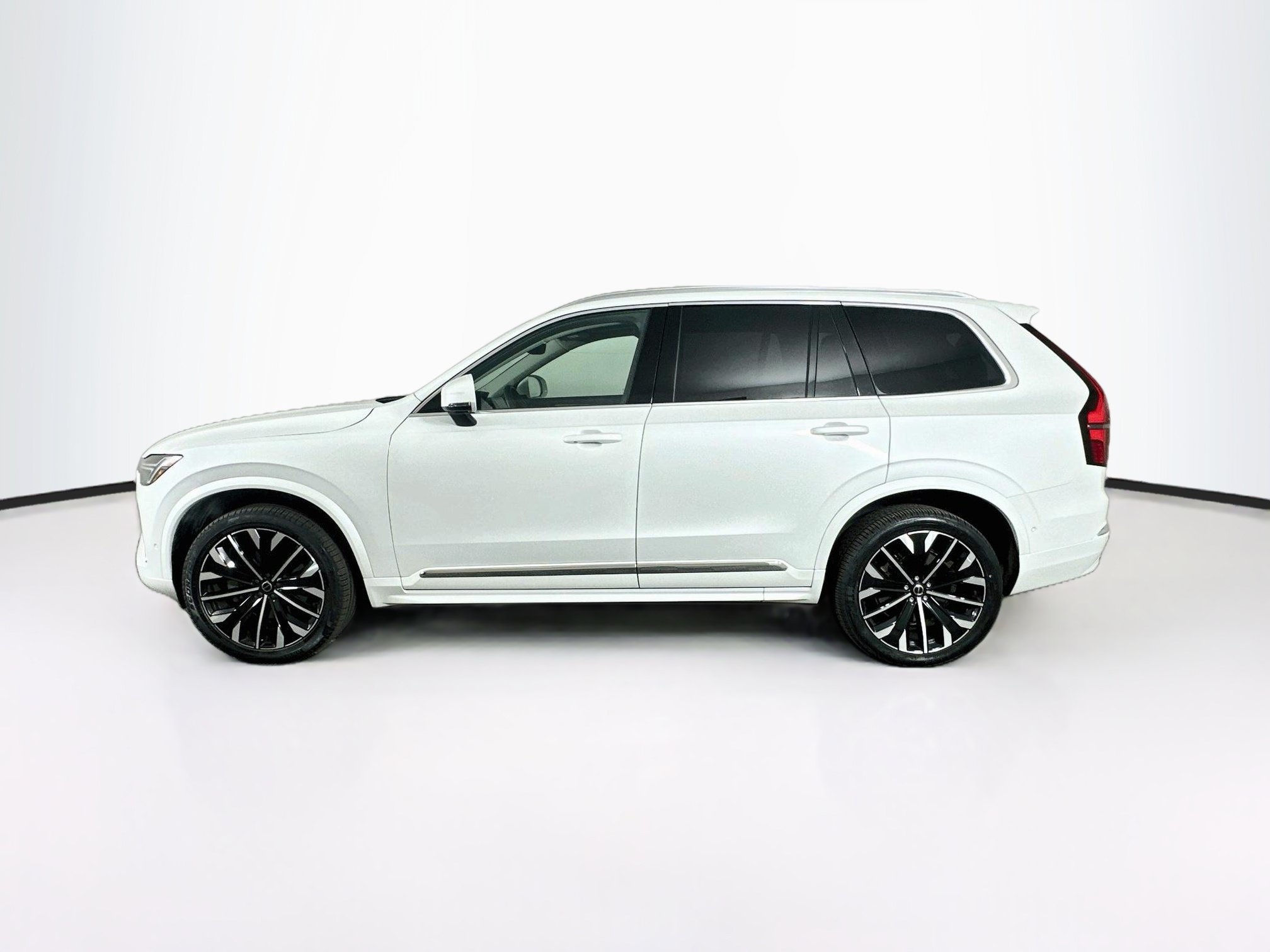 Used 2026 Volvo XC90 B6 Plus AWD/4WD image 4