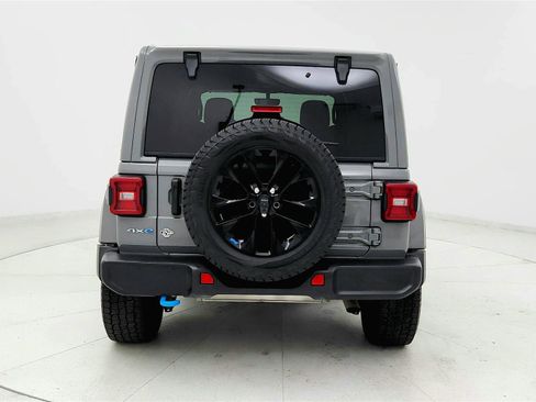 Used 2023 Jeep Wrangler Unlimited Sahara w/ Cold Weather Group AWD/4WD image 4