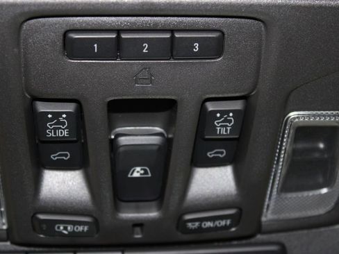 Used 2023 Chevrolet Silverado 1500 High Country w/ Technology Package AWD/4WD image 37