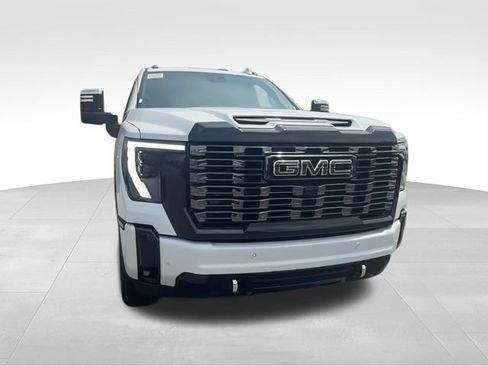 New 2026 GMC Sierra 3500 Denali Ultimate AWD/4WD image 3