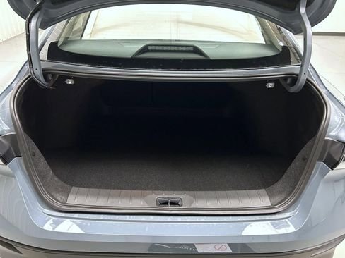 New 2026 Nissan Sentra SV image 9