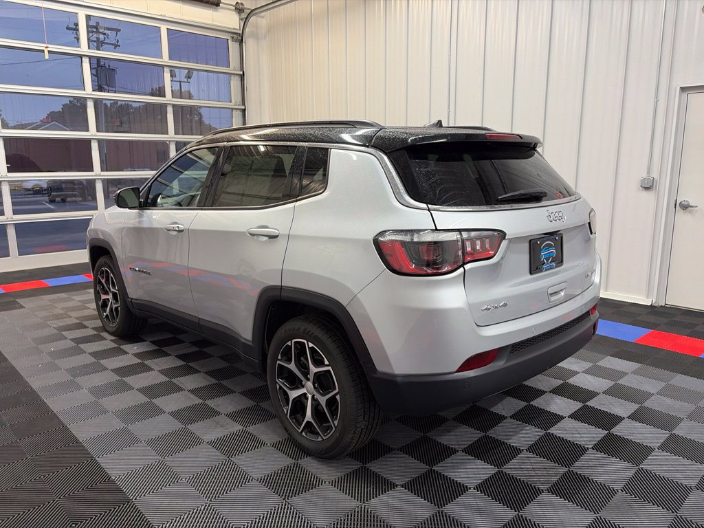 Used 2024 Jeep Compass Limited AWD/4WD image 6