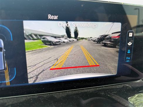 Used 2024 Mercedes-Benz GLB 250 GLB 250 image 13