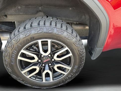 Used 2023 GMC Sierra 1500 AT4 w/ AT4 Premium Package AWD/4WD image 37