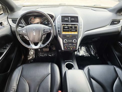 Used 2017 Lincoln MKC Premiere FWD image 9