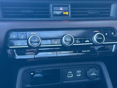 Used 2023 Honda Pilot Elite image 24