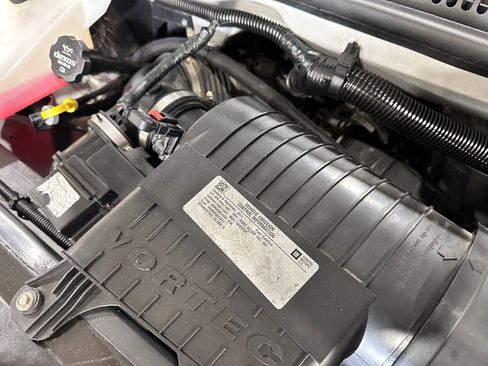 Used 2017 Chevrolet Express 2500 image 30