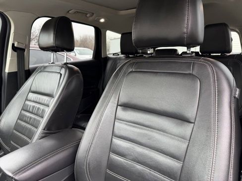 Used 2017 Ford Escape Titanium image 11