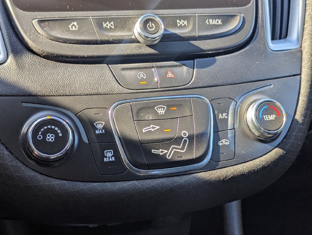 Used 2022 Chevrolet Malibu LS w/ Driver Confidence Package II FWD image 18