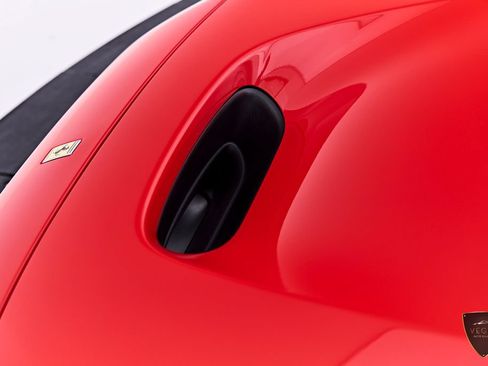 Used 2022 Ferrari F8 Tributo RWD image 23