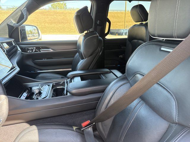 Used 2024 Jeep Grand Wagoneer L Series II w/ Quick Order Packagew 28T AWD/4WD image 5
