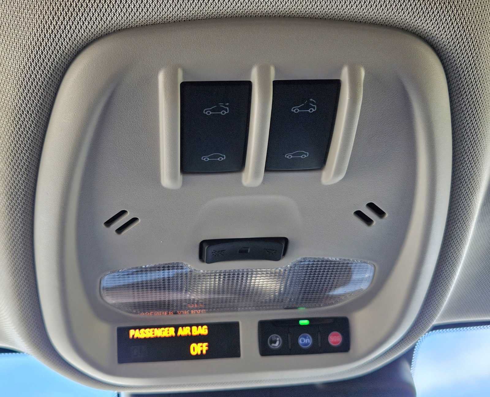 Used 2024 Chevrolet Trax ACTIV w/ Sunroof Package FWD image 33