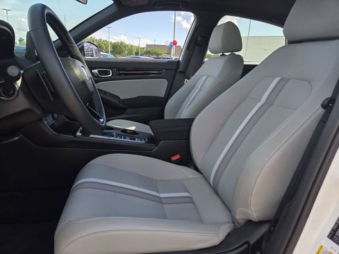 Used 2025 Honda Civic Sport image 13
