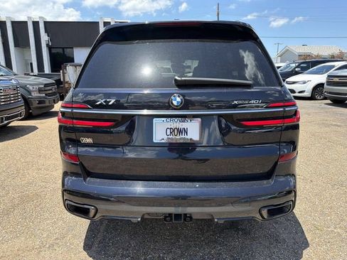 Used 2023 BMW X7 xDrive40i w/ M Sport Package AWD/4WD image 8