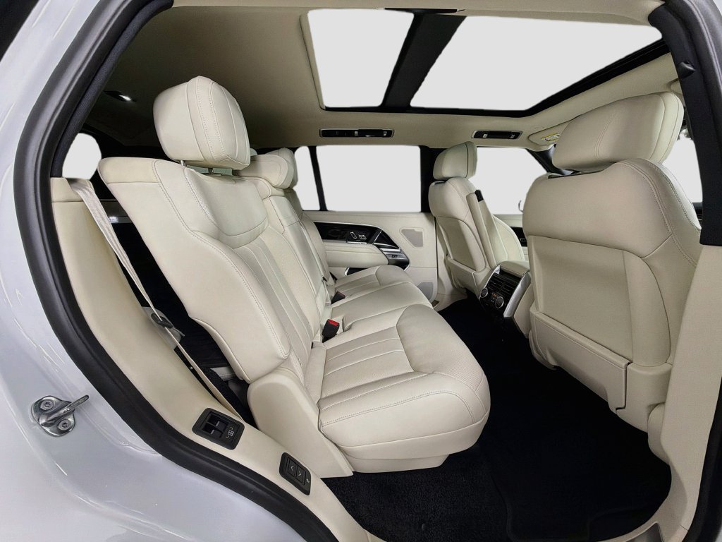 New 2027 Land Rover Range Rover Long Wheelbase SE AWD/4WD image 30