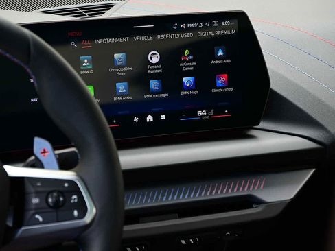 Used 2025 BMW M235i xDrive w/ Premium Package image 16