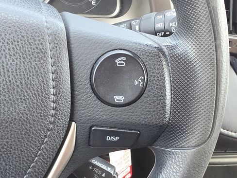 Used 2015 Toyota RAV4 XLE FWD image 18
