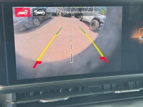 Used 2024 Jeep Wrangler Unlimited Sahara w/ Technology Group AWD/4WD image 18