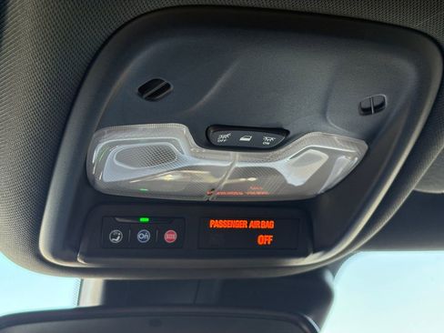 Used 2025 Chevrolet TrailBlazer RS w/ Convenience Package image 29