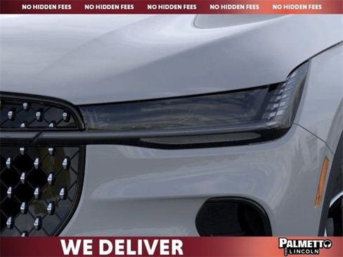 New 2026 Lincoln Nautilus Premier image 18