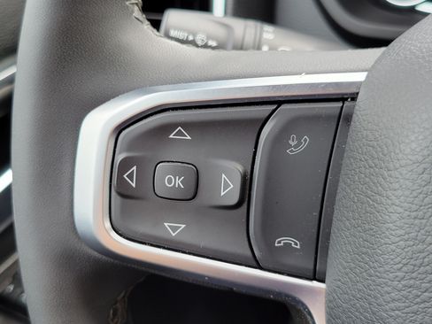 Used 2025 RAM 2500 Big Horn AWD/4WD image 11