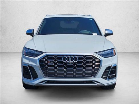 Used 2023 Audi SQ5 Prestige w/ Prestige Package AWD/4WD image 2